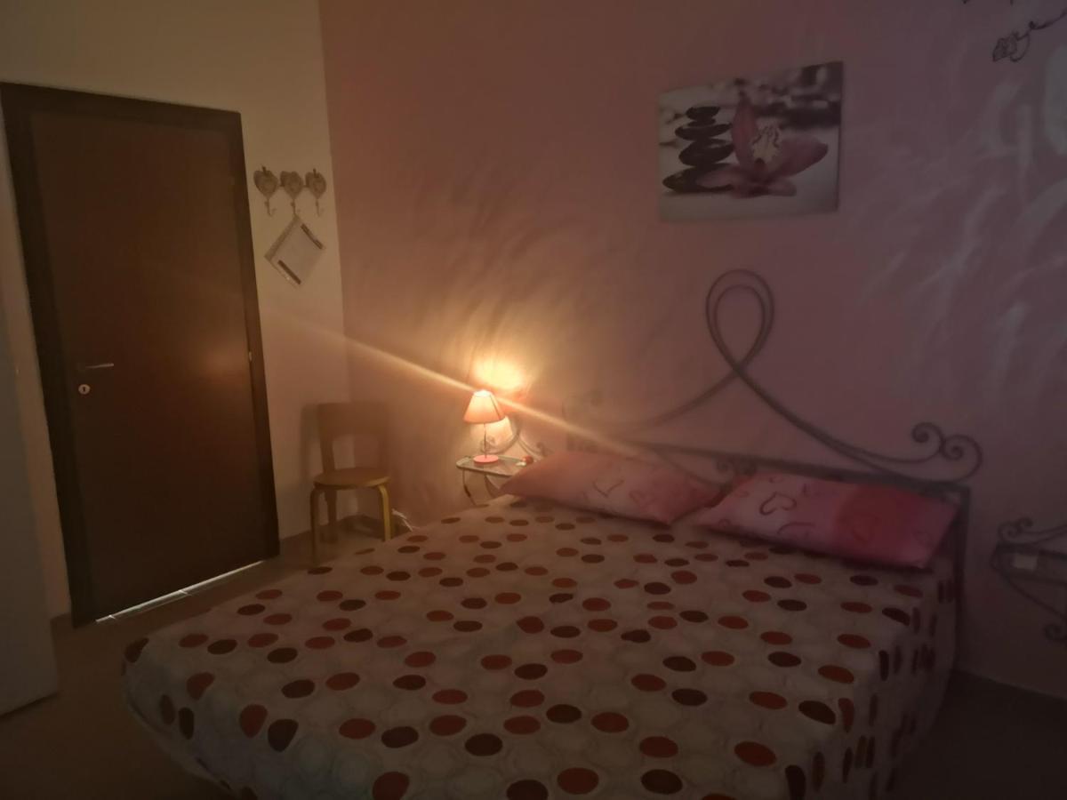 B&B Angolo Magico ปาราบิตา ภายนอก รูปภาพ