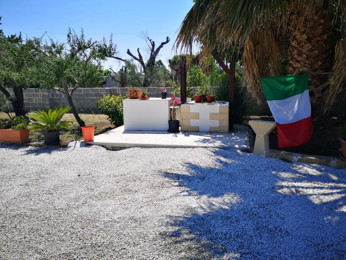 B&B Angolo Magico ปาราบิตา ภายนอก รูปภาพ