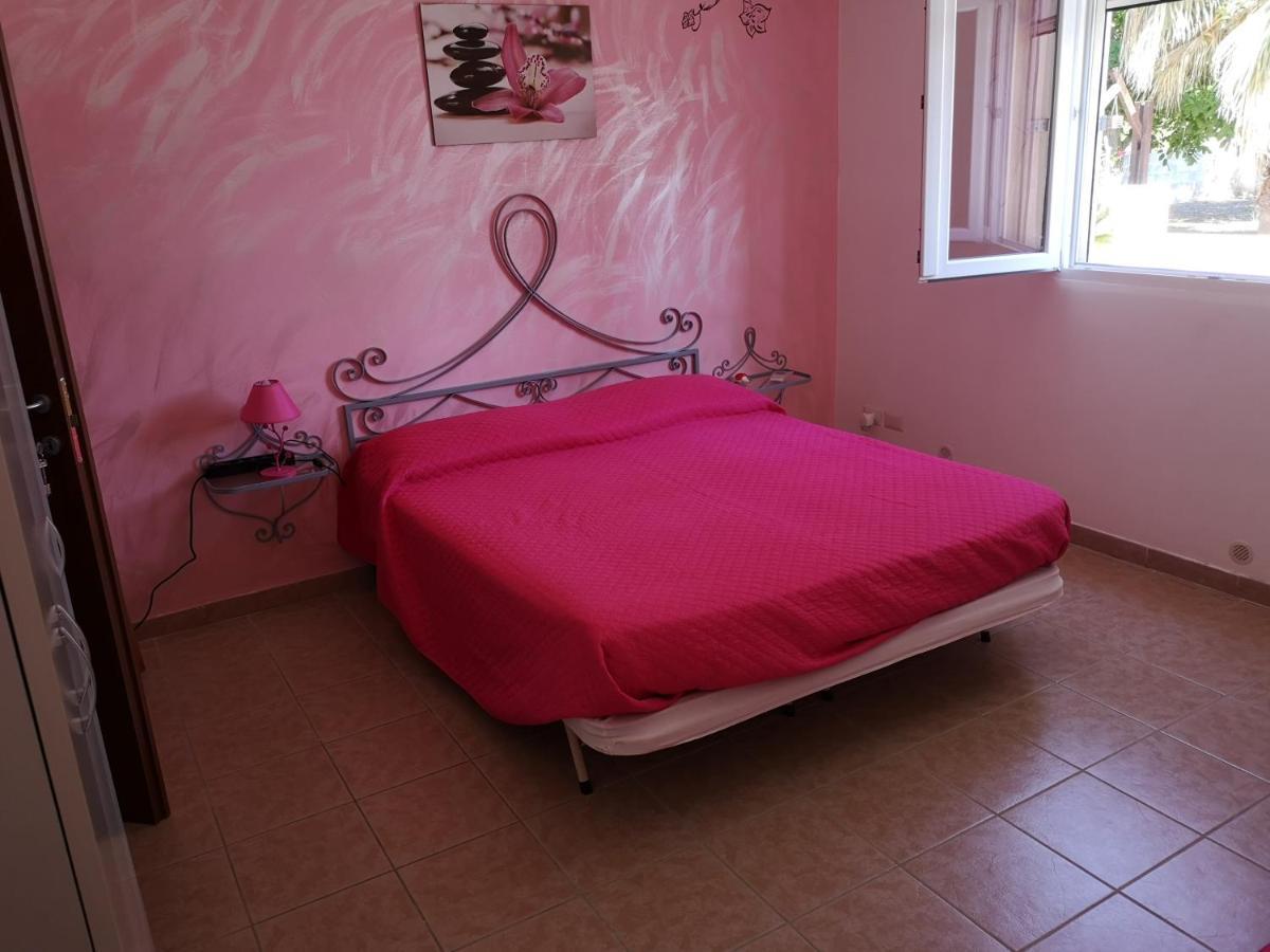 B&B Angolo Magico ปาราบิตา ภายนอก รูปภาพ