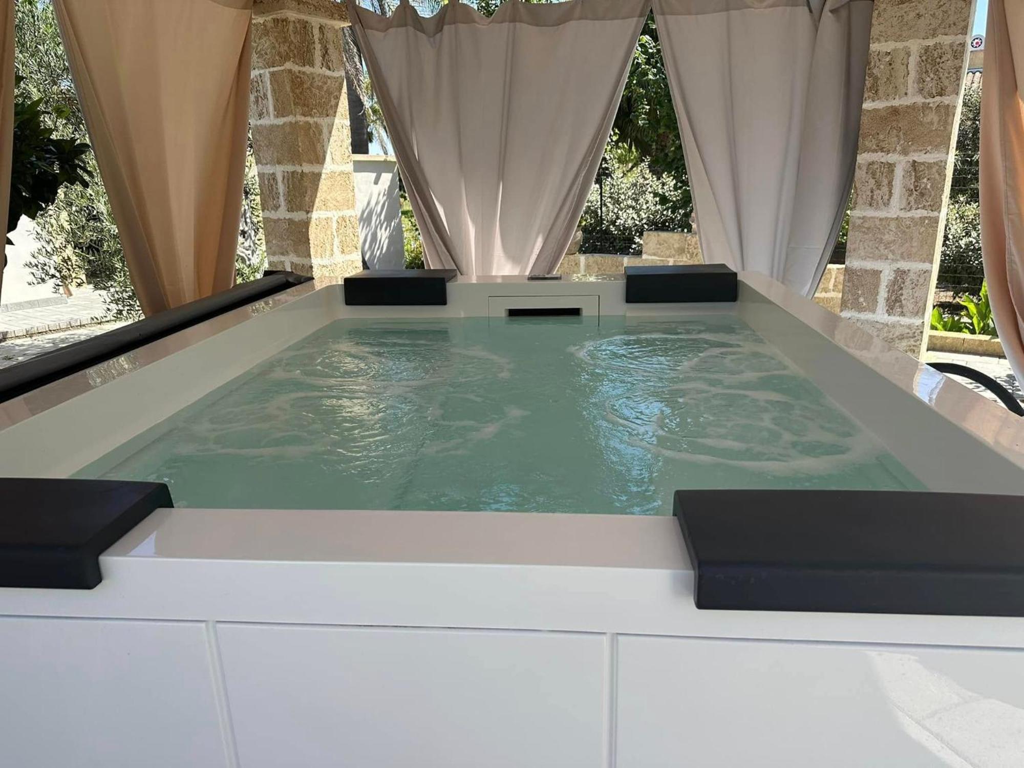 B&B Angolo Magico ปาราบิตา ภายนอก รูปภาพ