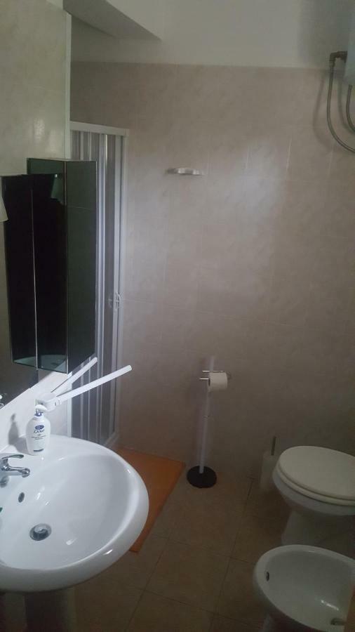 B&B Angolo Magico ปาราบิตา ภายนอก รูปภาพ