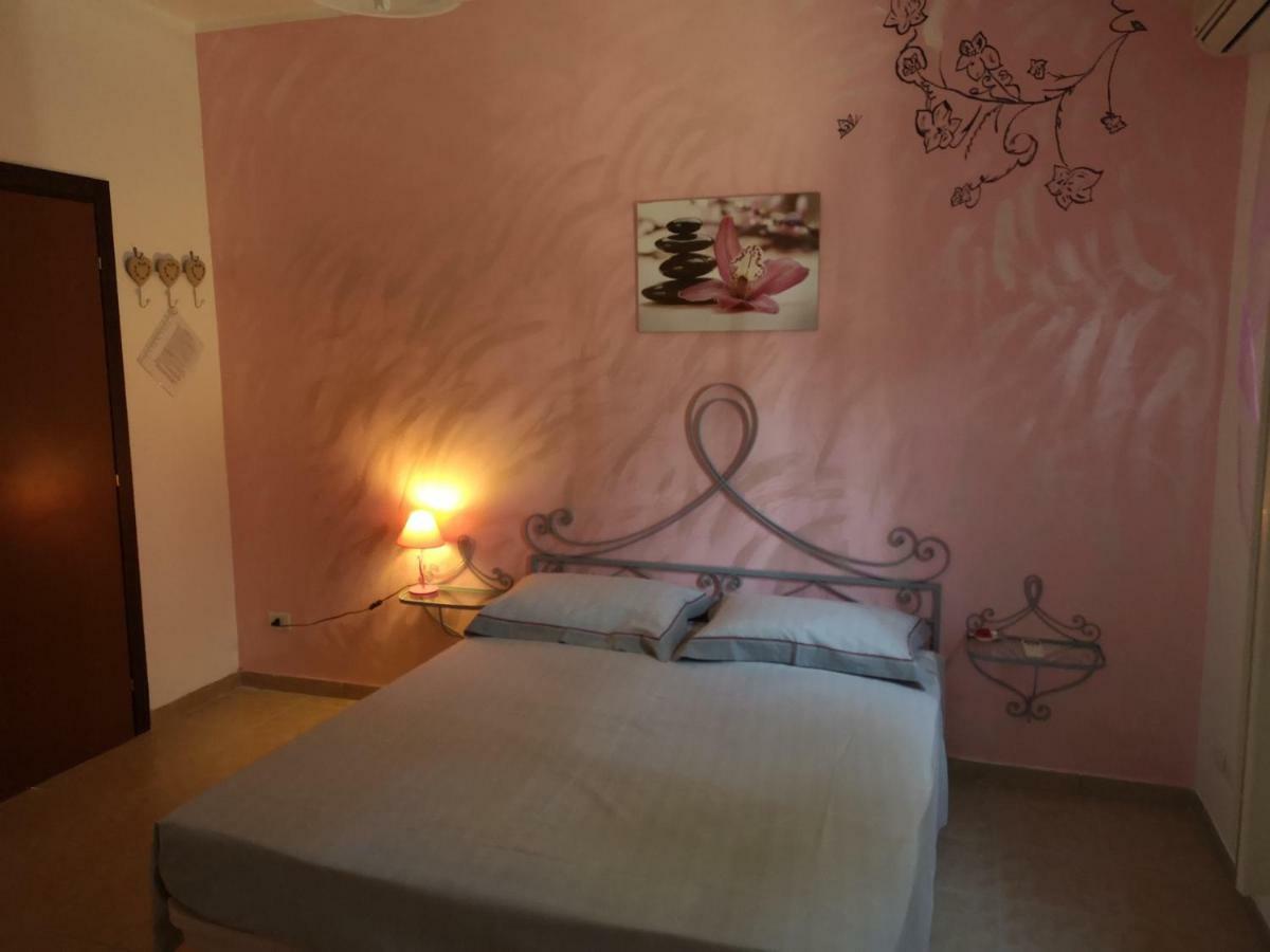 B&B Angolo Magico ปาราบิตา ภายนอก รูปภาพ